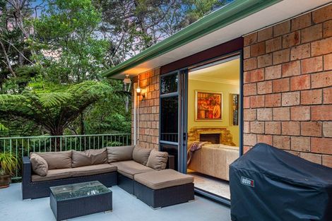 Photo of property in 12 Greenwoods Close, Titirangi, Auckland, 0604