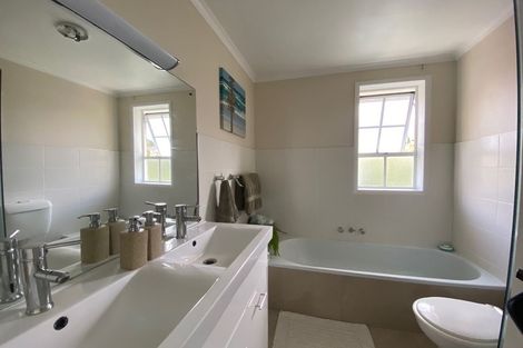 Photo of property in 3/26a Penning Road, Castor Bay, Auckland, 0620