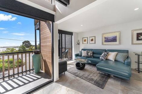 Photo of property in 2/80 Mccormacks Bay Road, Mount Pleasant, Christchurch, 8081