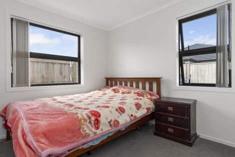 Photo of property in 18 Monilia Way, Papamoa Beach, Papamoa, 3118