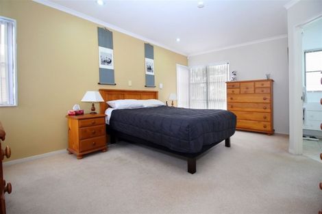 Photo of property in 19 Manara Place, The Gardens, Auckland, 2105