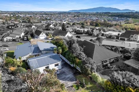 Photo of property in 5 Mohua Street, Waikanae, 5036