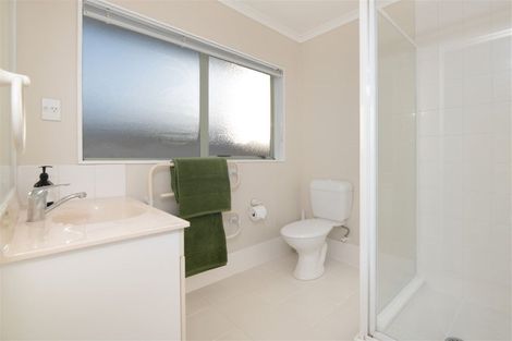 Photo of property in 120 Buscomb Avenue, Henderson, Auckland, 0610