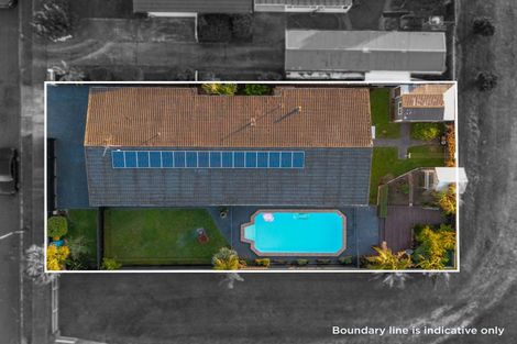 Photo of property in 23 Featherston Street, Levin, 5510