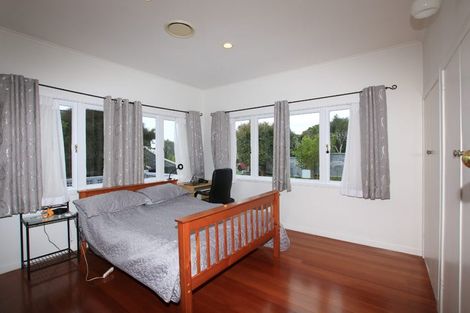 Photo of property in 110 Aberdeen Road, Campbells Bay, Auckland, 0620