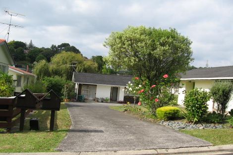 Photo of property in 2/30 Scarlock Avenue, Browns Bay, Auckland, 0630
