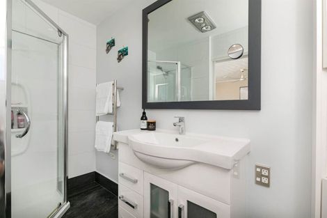 Photo of property in 59 Spence Road, Henderson, Auckland, 0612