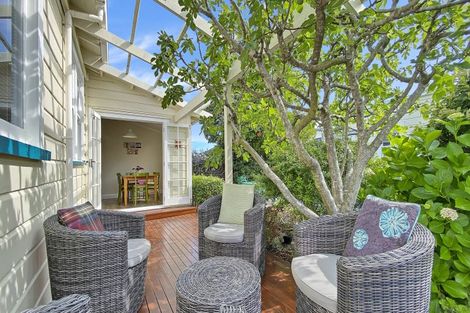 Photo of property in 36 The Esplanade, Westshore, Napier, 4110