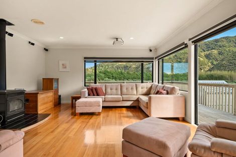 Photo of property in 1276 Coast Road, Wainuiomata Coast, Lower Hutt, 5373