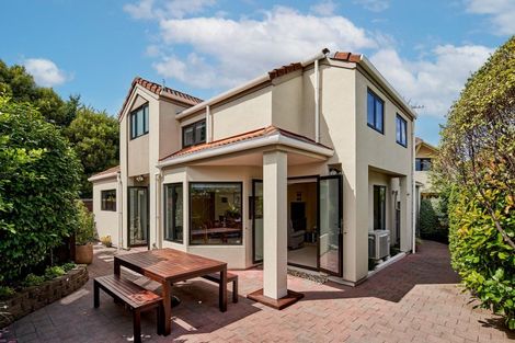 Photo of property in 2/139 Knights Road, Hutt Central, Lower Hutt, 5010