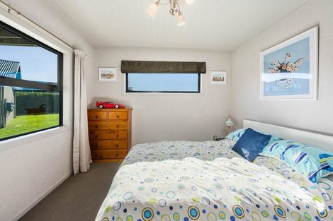 Photo of property in 136 Lisland Drive, Kinloch, Taupo, 3377