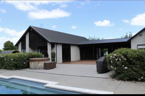 Photo of property in 7 South Oaks Close, Pukemoremore, Cambridge, 3493