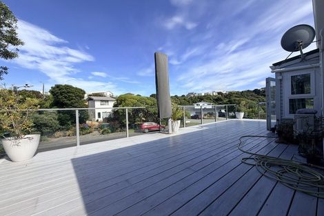Photo of property in 4 School Road, Plimmerton, Porirua, 5026