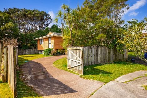 Photo of property in 1/64 Meadowvale Rise, Titirangi, Auckland, 0604