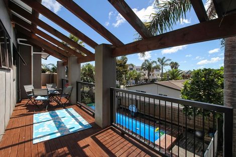 Photo of property in 1 Millen Place, Clarks Beach, 2122