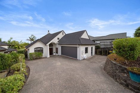 Photo of property in 25 Brooke Ridge Rise, East Tamaki Heights, Auckland, 2016