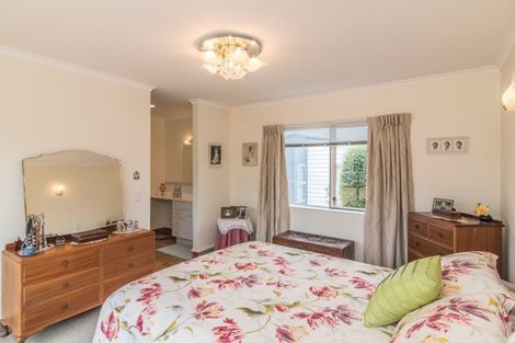 Photo of property in 10 Barrett Drive, Waikanae Beach, Waikanae, 5036