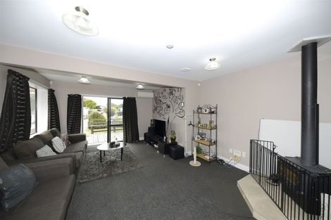 Photo of property in 76 Cuffs Road, Wainoni, Christchurch, 8061