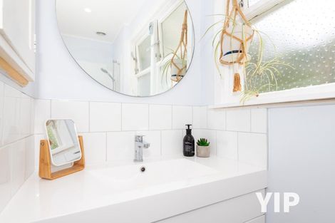 Photo of property in 7 Catherine Crescent, Paparangi, Wellington, 6037
