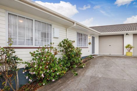Photo of property in 42a Pinedale Parade, Milson, Palmerston North, 4414