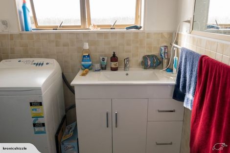 Photo of property in 3/320 Pakuranga Road, Pakuranga Heights, Auckland, 2010