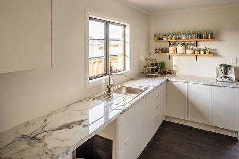 Photo of property in 88 Queen Charlotte Drive, Aotea, Porirua, 5024