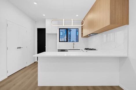 Photo of property in 22 Whare Kauri Road, Papakura, 2110
