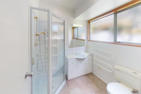 Photo of property in 34 Kilkenny Place, Fitzherbert, Palmerston North, 4410