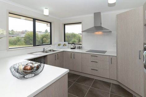 Photo of property in 4 Max Landing, Grandview Heights, Hamilton, 3200