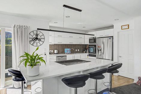 Photo of property in 127 Milne Drive, Paraparaumu, 5032