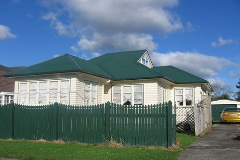 Photo of property in 100 Trafalgar Street, Waterloo, Lower Hutt, 5011