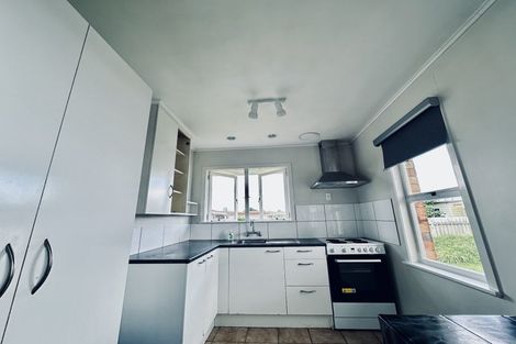 Photo of property in 2 Holden Place, Manukau, Auckland, 2025