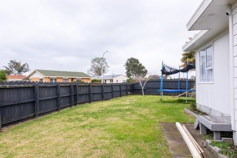 Photo of property in 2/17 Trimdon Street, Randwick Park, Auckland, 2105