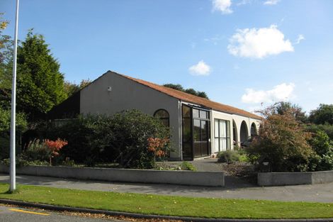 Photo of property in 52 Solway Avenue, Ilam, Christchurch, 8041