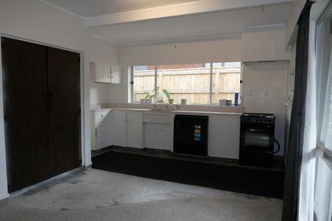 Photo of property in 11 Walton Avenue, Waikanae, 5036