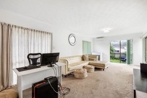 Photo of property in 33 Urlich Drive, Ranui, Auckland, 0612