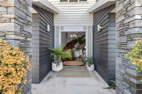 Photo of property in 64 Balboa Drive, Matakatia, Whangaparaoa, 0930