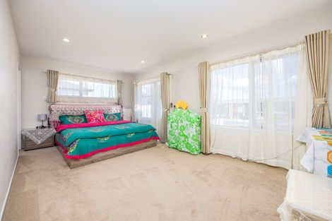 Photo of property in 45 Bordeaux Parade, Te Atatu South, Auckland, 0610