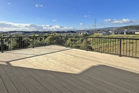 Photo of property in 11 Gibraltar Way, Fitzherbert, Palmerston North, 4410