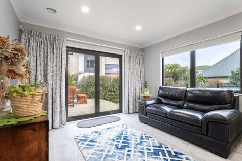 Photo of property in 13 Claverton Grove, Churton Park, Wellington, 6037