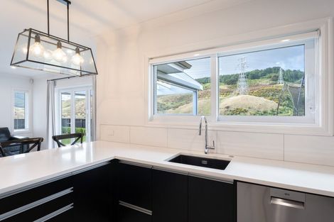 Photo of property in 100 Melksham Drive, Churton Park, Wellington, 6037