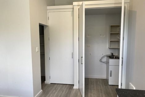 Photo of property in 12 Chaucer Road, Hospital Hill, Napier, 4110