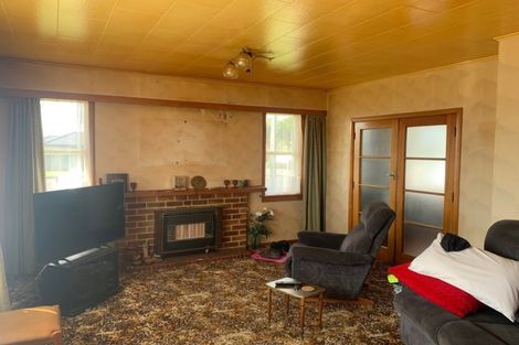 Photo of property in 35 Egmont Street, Hawera, 4610