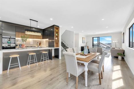 Photo of property in 4 Glann Lane, Flat Bush, Auckland, 2019