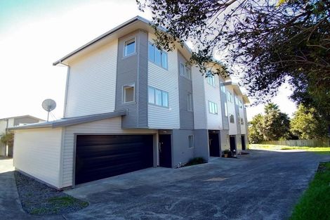 Photo of property in 8/15 Andersons Road, Oteha, Auckland, 0632
