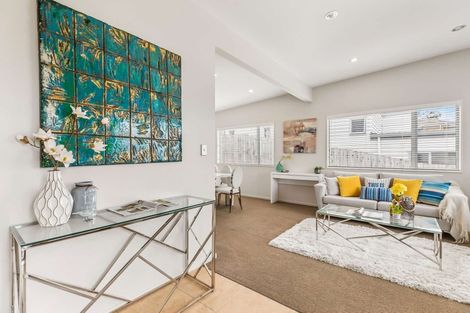 Photo of property in 11 Cityview Place, Massey, Auckland, 0614