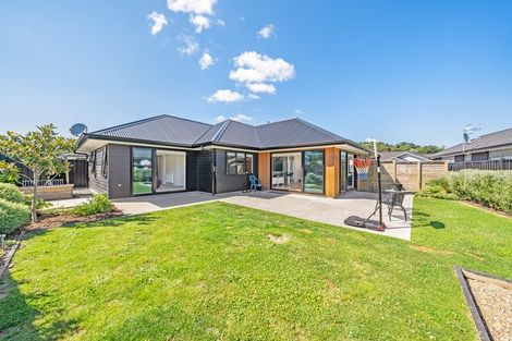 Photo of property in 5 Don Griffin Grove, Trentham, Upper Hutt, 5018