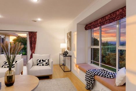 Photo of property in 85 Emerald Hill Drive, Birchville, Upper Hutt, 5018