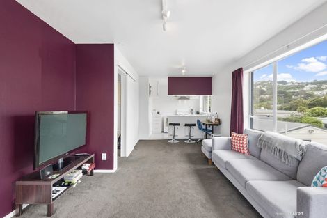 Photo of property in 2/218 Onepu Road, Lyall Bay, Wellington, 6022