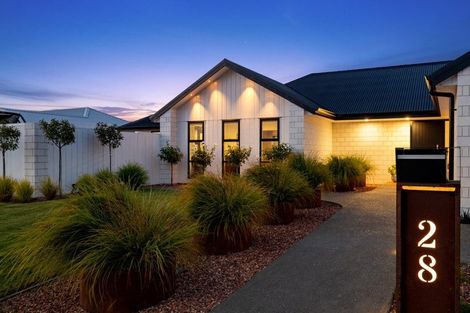 Photo of property in 28 Whitehall Drive, Springlands, Blenheim, 7201